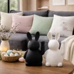 Helles Sofa mit Osterdeko, Pastellkissen und Frühlingsdetails im Wohnzimmer